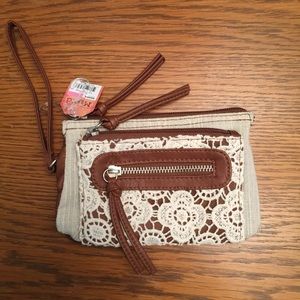NWT Mudd Brown Crochet Wristlet Clutch